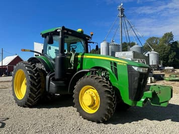 Main image John Deere 8260R