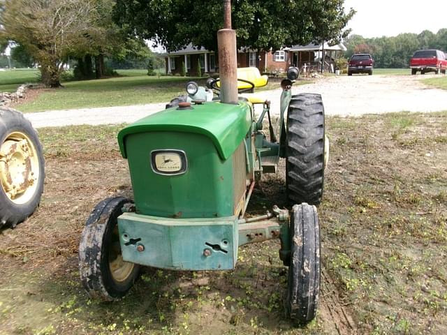 Image of John Deere 830 equipment image 1