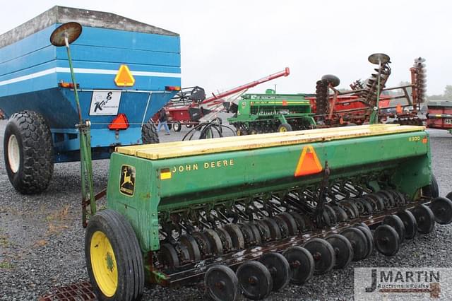 Image of John Deere 8300 equipment image 3