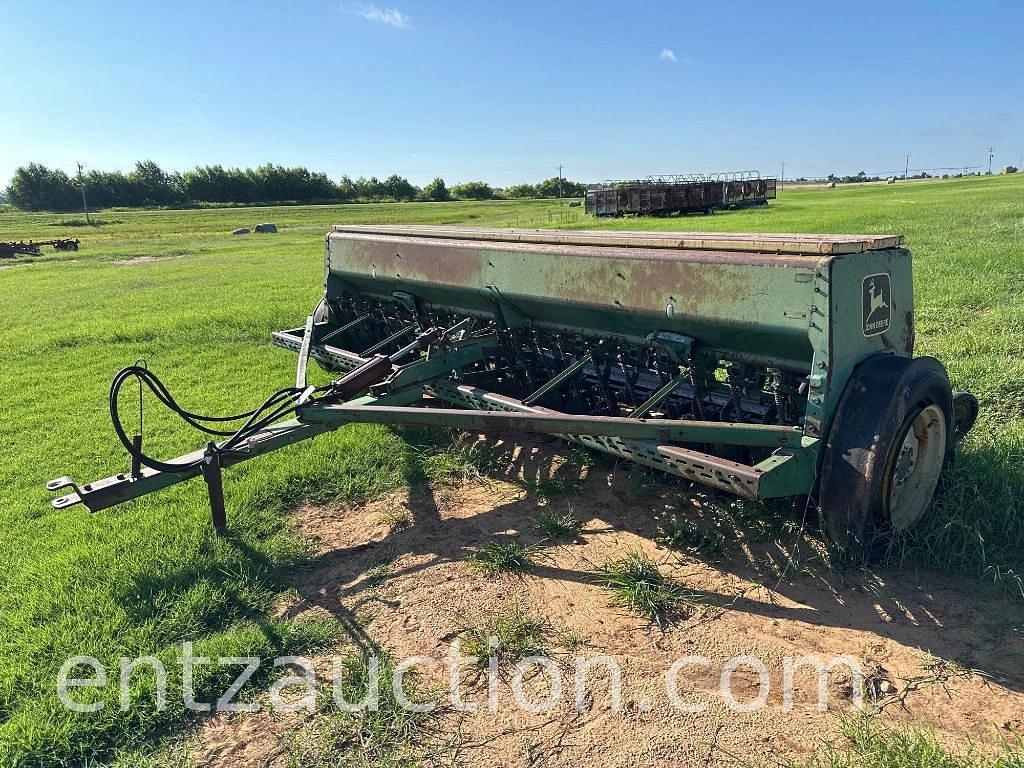 Image of John Deere 8300 Primary image