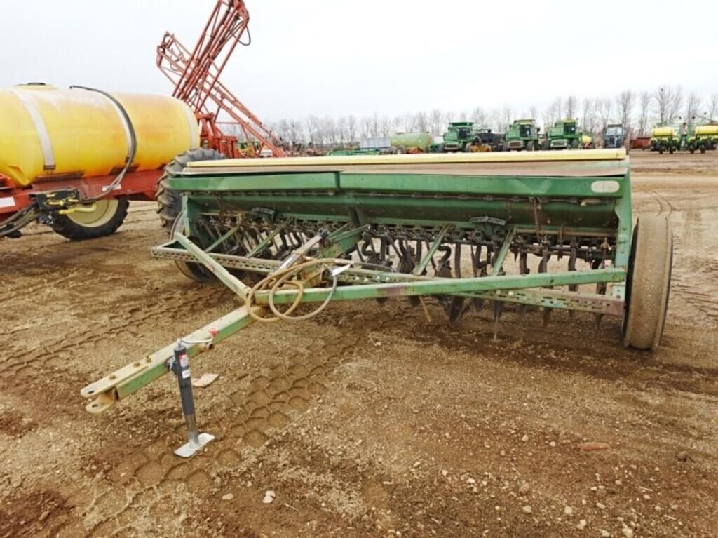 Image of John Deere 8300 Primary image