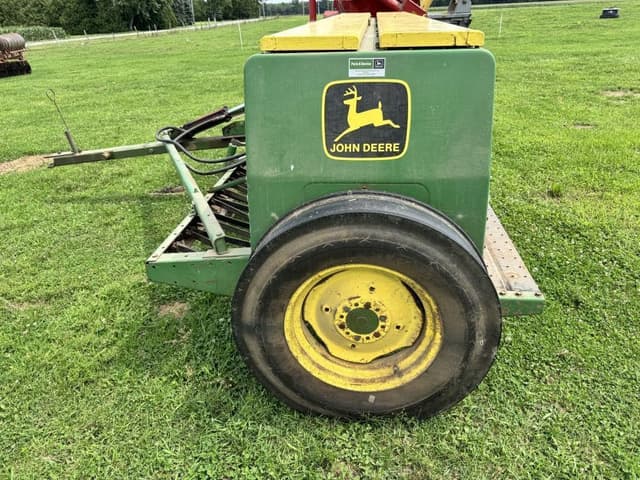 Image of John Deere 8300 equipment image 3