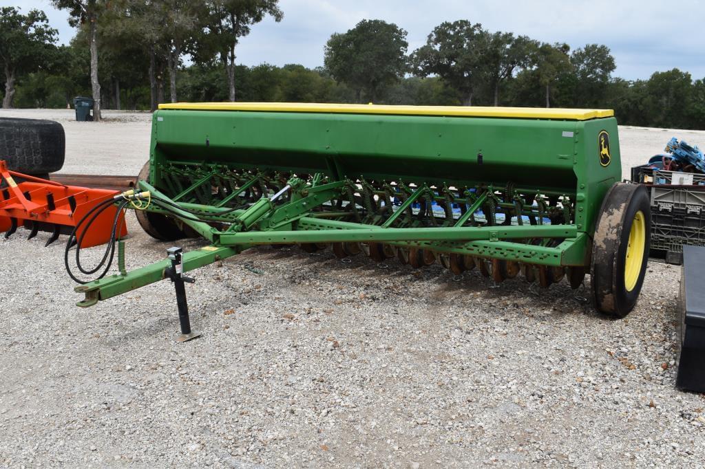 Image of John Deere 8300 Primary image