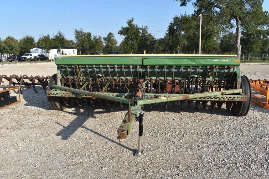 Image of John Deere 8300 Primary image