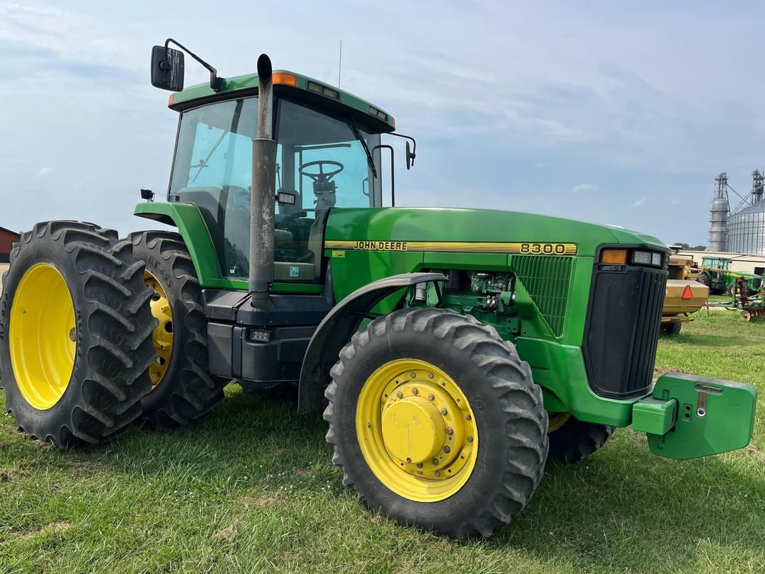 Image of John Deere 8300 Primary image