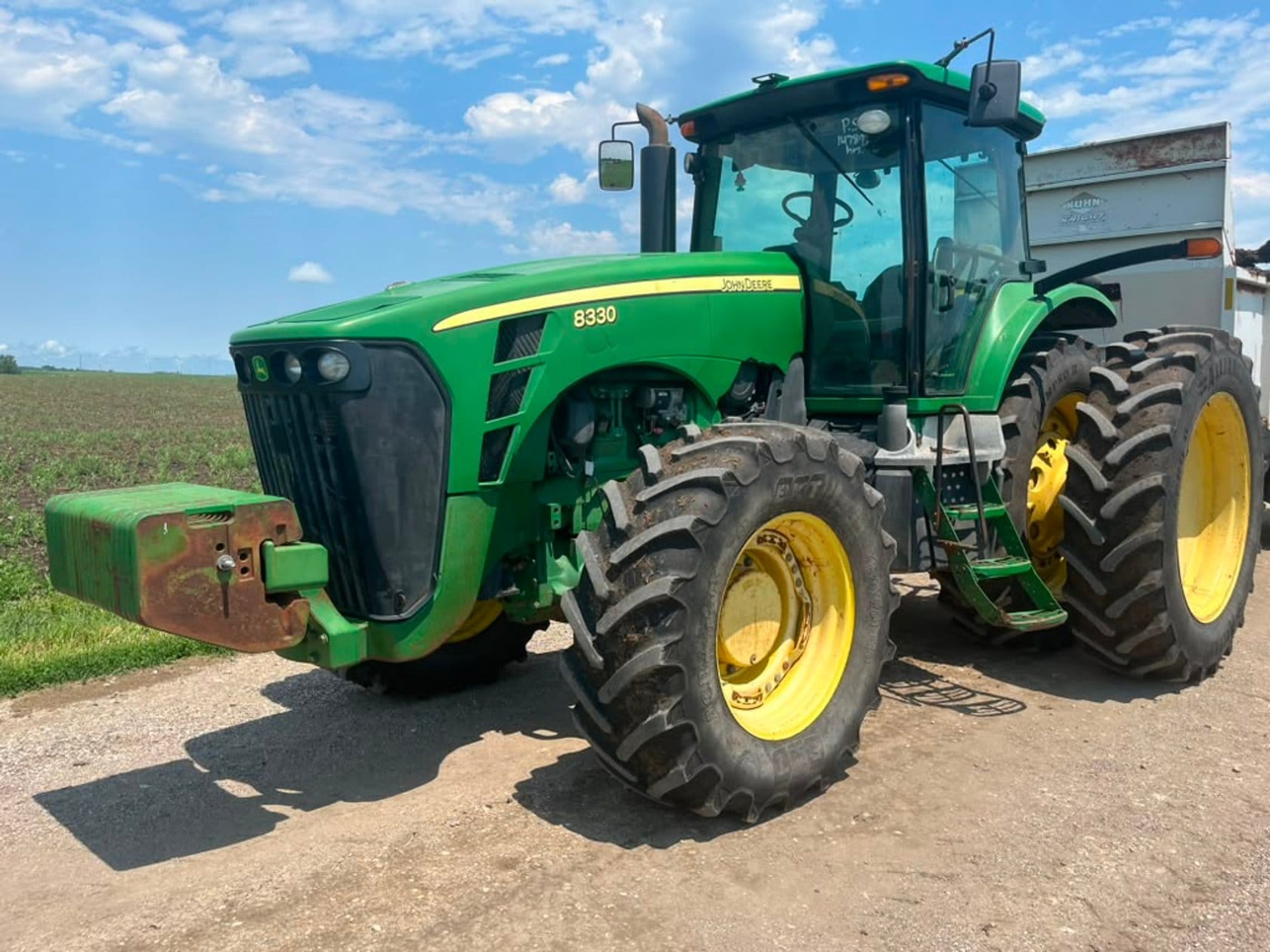 John Deere 8330 Equipment Image0