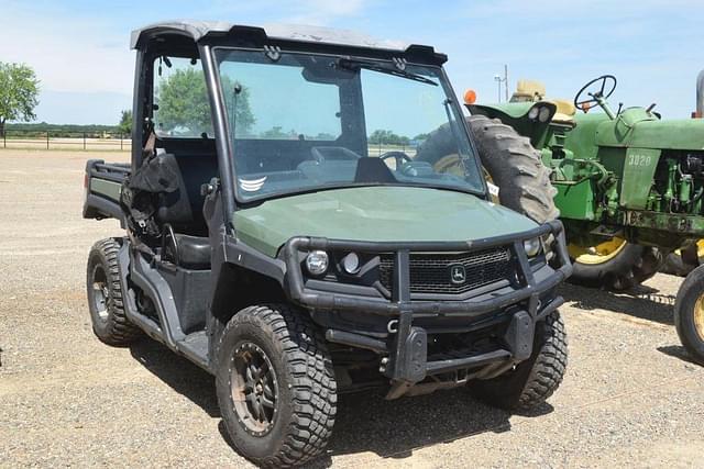 Image of John Deere XUV 835M equipment image 3