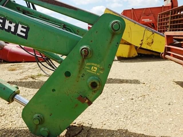 Image of John Deere 840 equipment image 4