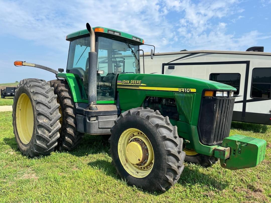 Image of John Deere 8410 Primary image