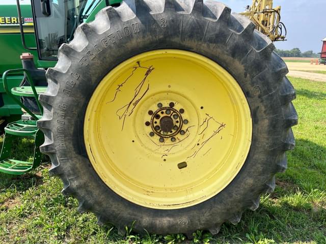 Image of John Deere 8410 equipment image 4