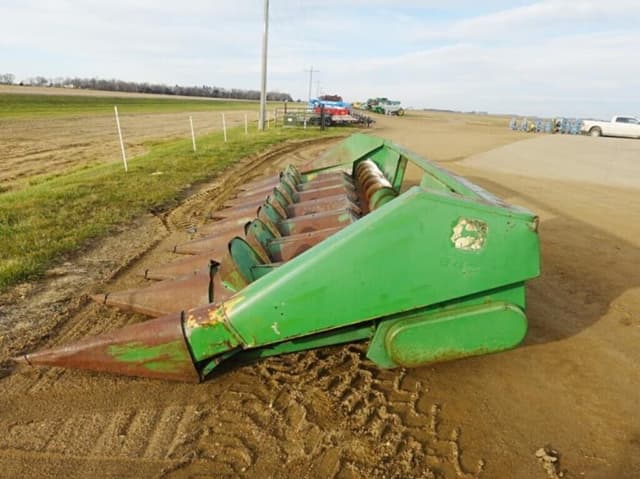 Image of John Deere 843 equipment image 2