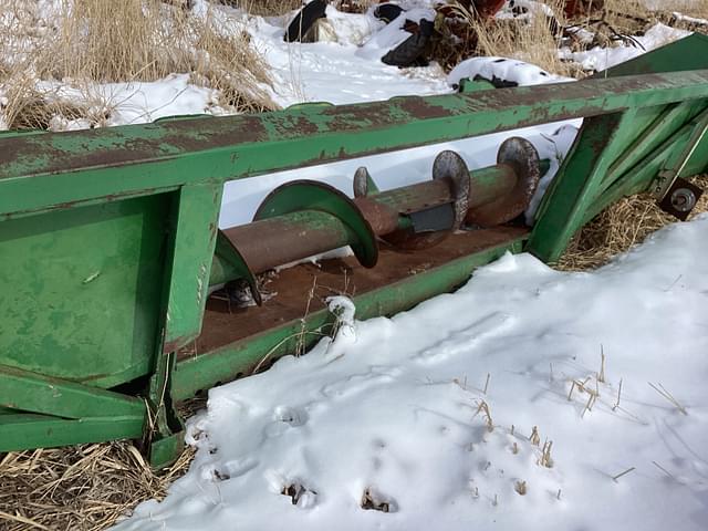 Image of John Deere 843 equipment image 3