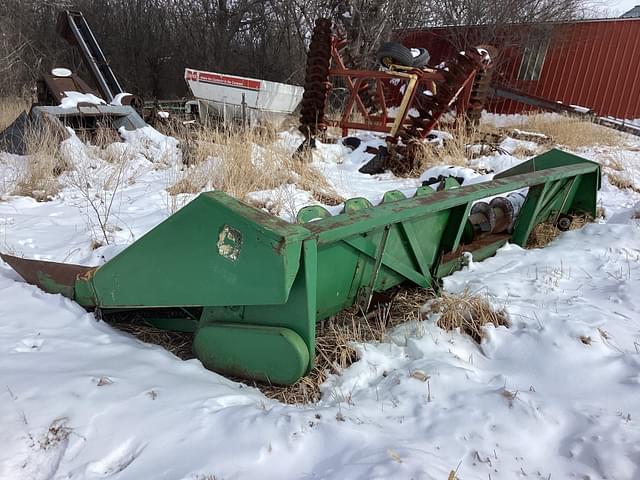 Image of John Deere 843 equipment image 1