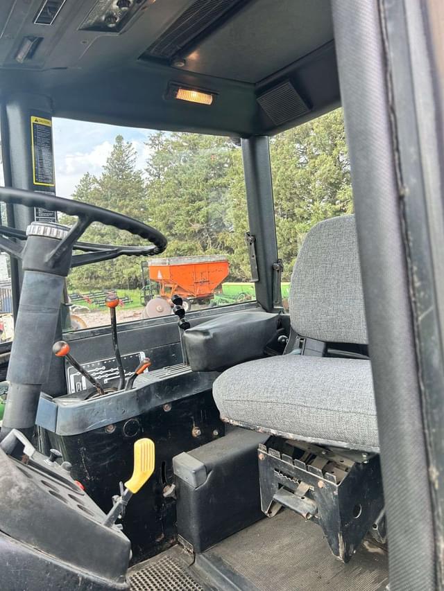 Image of John Deere 8430 equipment image 4