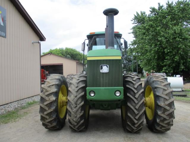 Image of John Deere 8440 equipment image 4