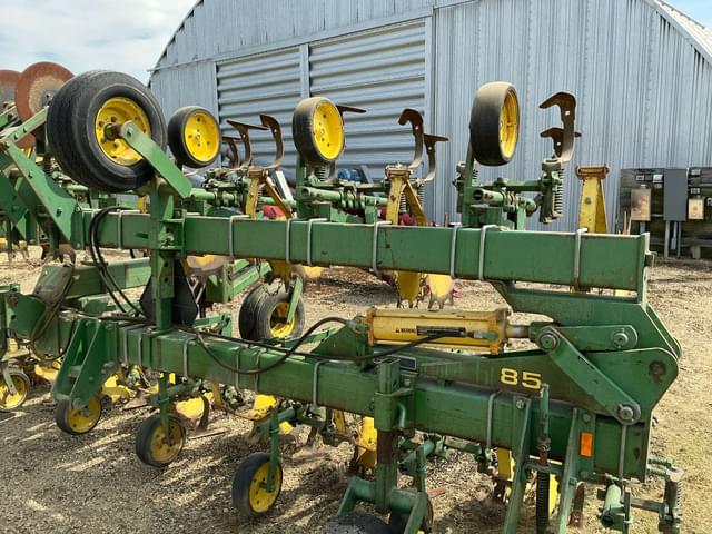 Image of John Deere 85 equipment image 4