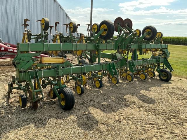 Image of John Deere 85 equipment image 1