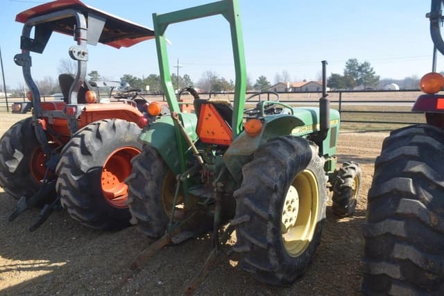 Image of John Deere 850 equipment image 2