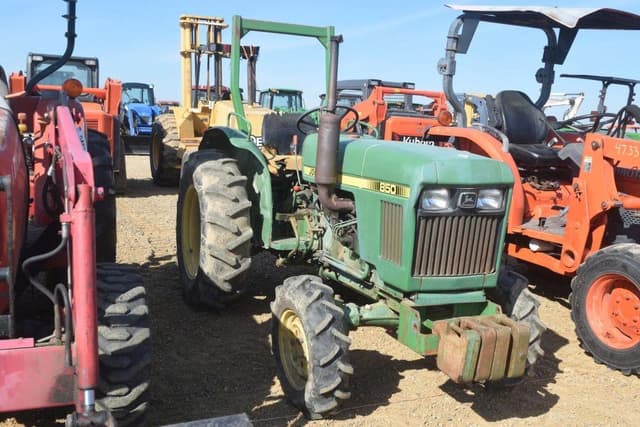 Image of John Deere 850 equipment image 3