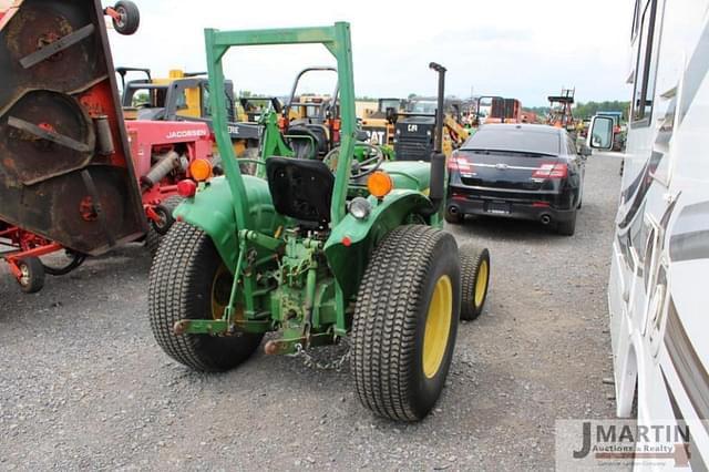 Image of John Deere 850 equipment image 2