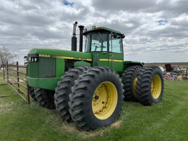 John Deere 8650 Equipment Image0
