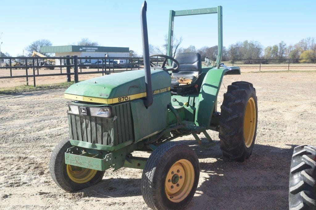John Deere 870 Equipment Image0