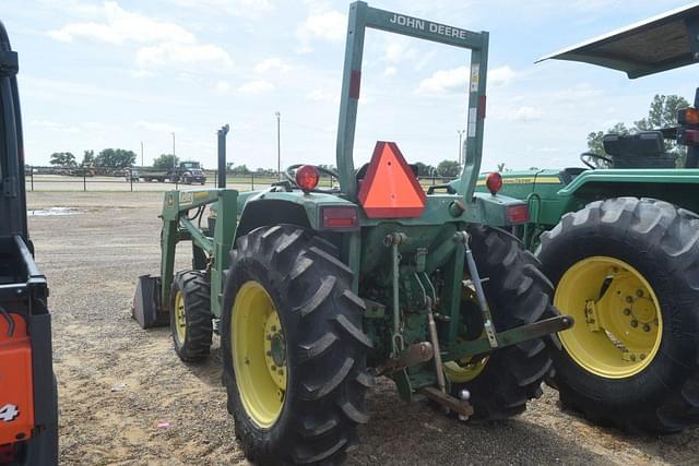 Image of John Deere 870 equipment image 1