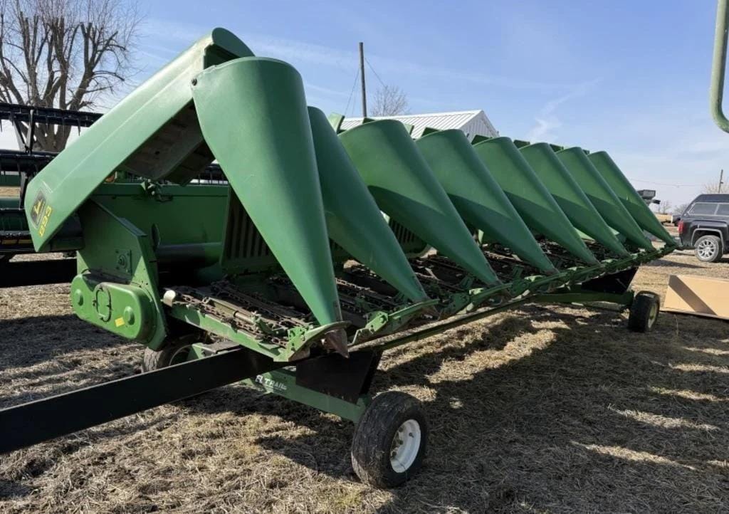 John Deere 893 Equipment Image0