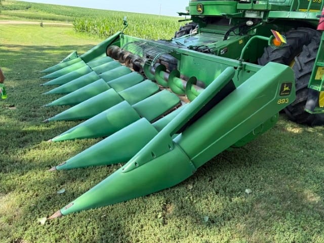 John Deere 893 Equipment Image0