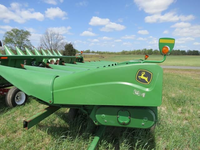 Image of John Deere 894 equipment image 1