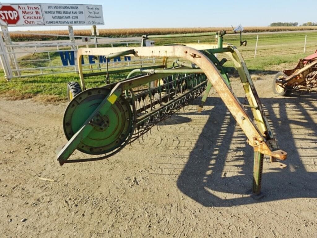 Image of John Deere 896A Primary image