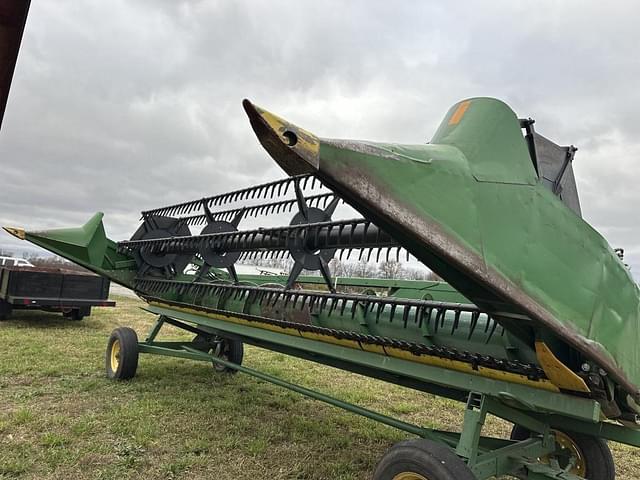 Image of John Deere 920 equipment image 1