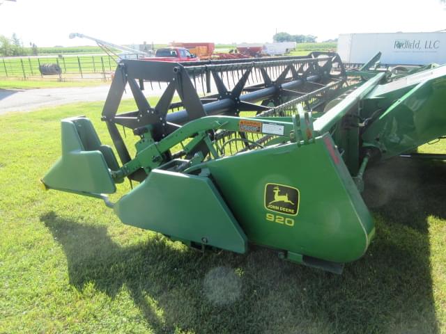 Image of John Deere 920 equipment image 1