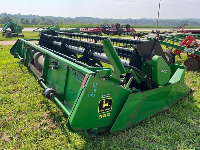 Image of John Deere 920 equipment image 3