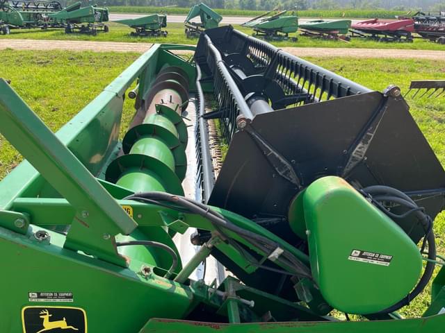Image of John Deere 920 equipment image 2
