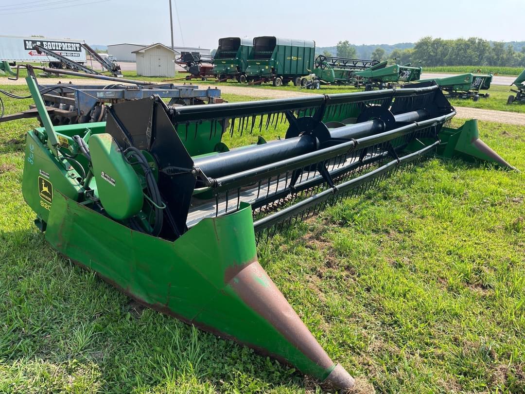 Image of John Deere 920 Primary image