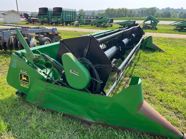 Image of John Deere 920 equipment image 1