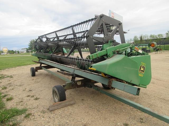 Image of John Deere 920 Primary image