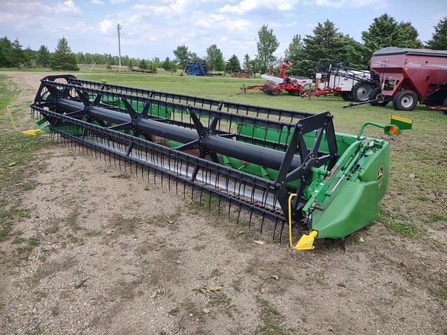 Image of John Deere 920F equipment image 2