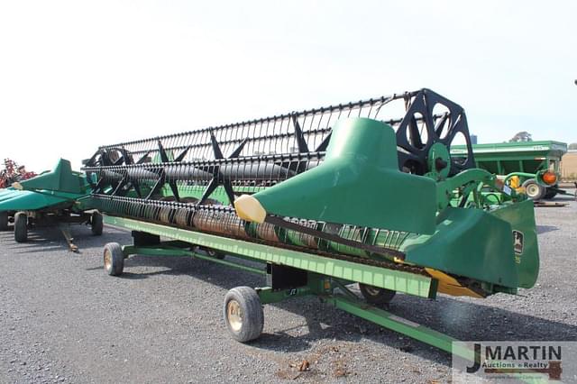 Image of John Deere 925 equipment image 1