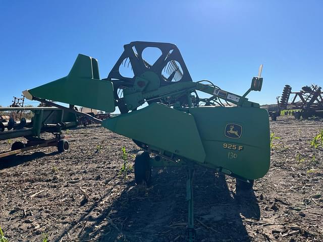 Image of John Deere 925F equipment image 1