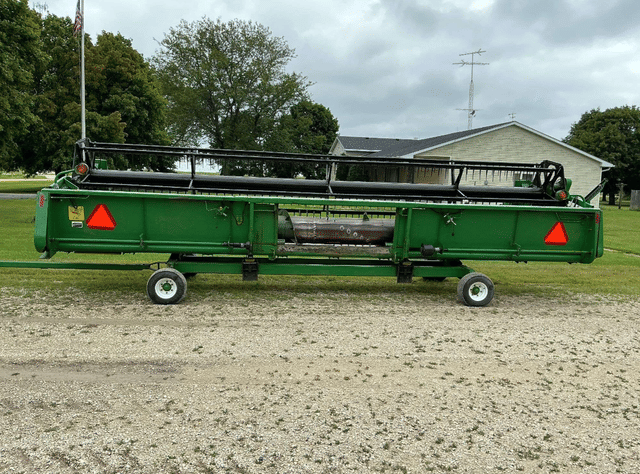 Image of John Deere 925 equipment image 1
