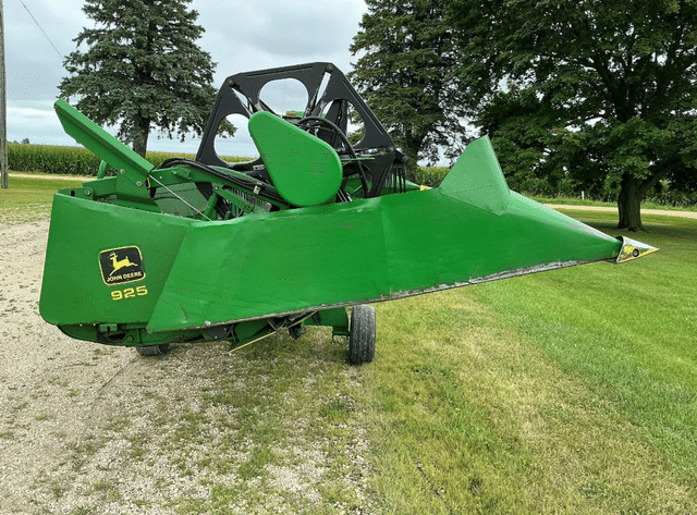 Image of John Deere 925 equipment image 2