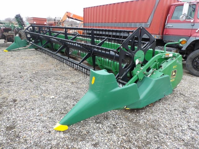 John Deere 925 Equipment Image0
