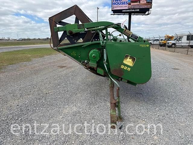 Image of John Deere 925 equipment image 1