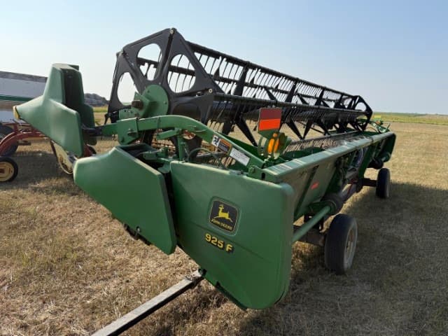 Image of John Deere 925F equipment image 2