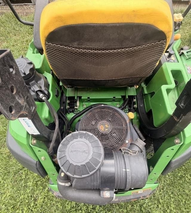 Image of John Deere Z930A equipment image 4