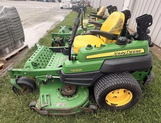 Image of John Deere Z930A equipment image 1