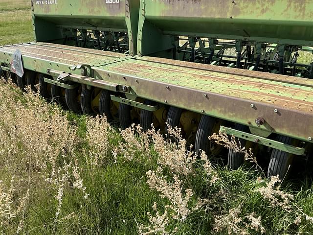 Image of John Deere 9300 equipment image 2