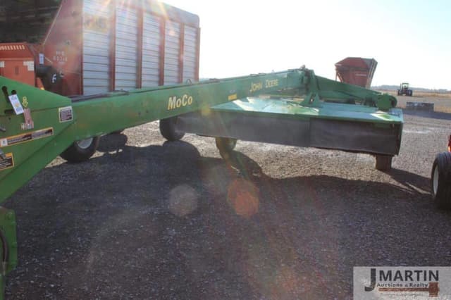 Image of John Deere 946 equipment image 3